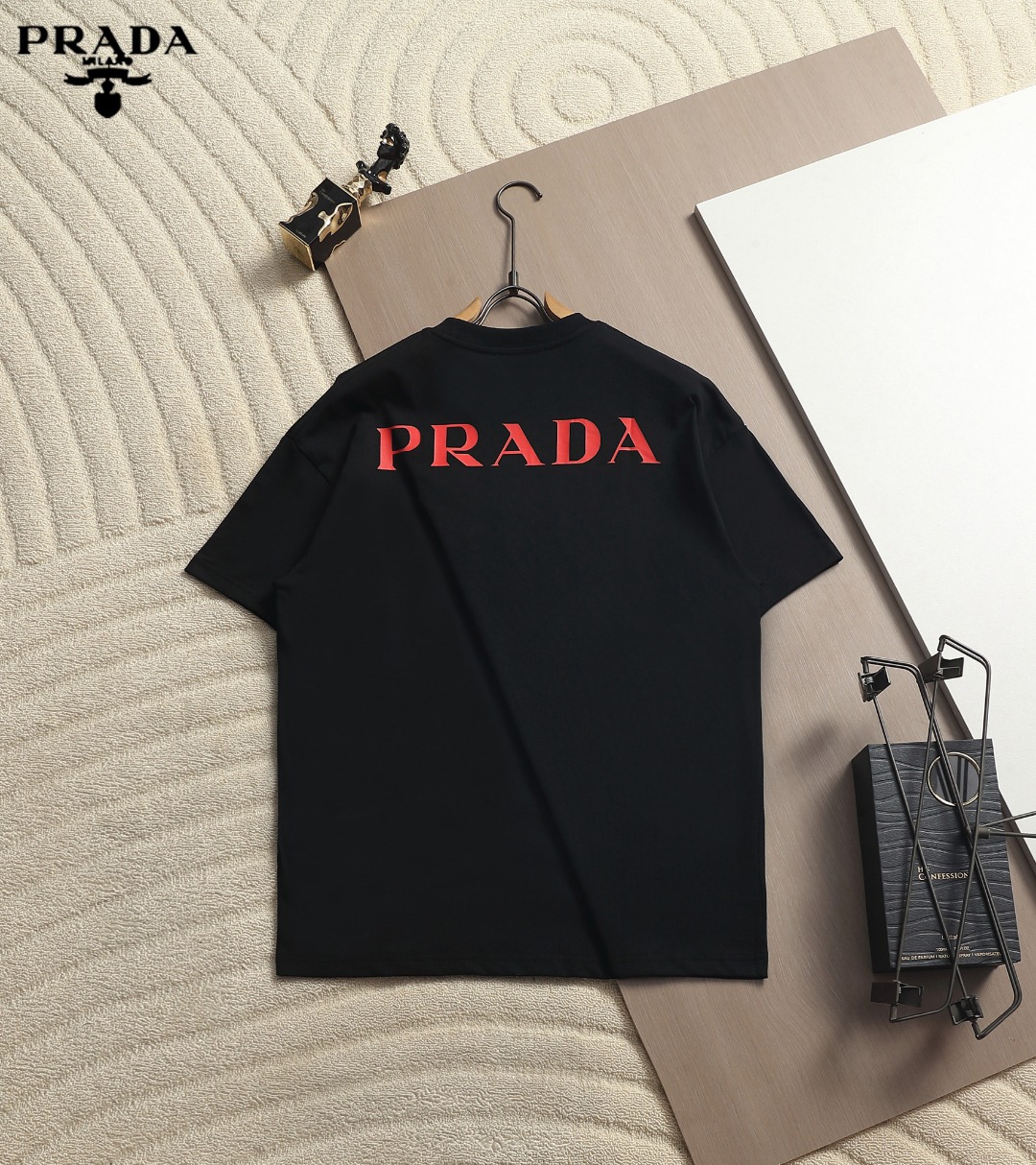 【PRADA】半袖 T シャツ