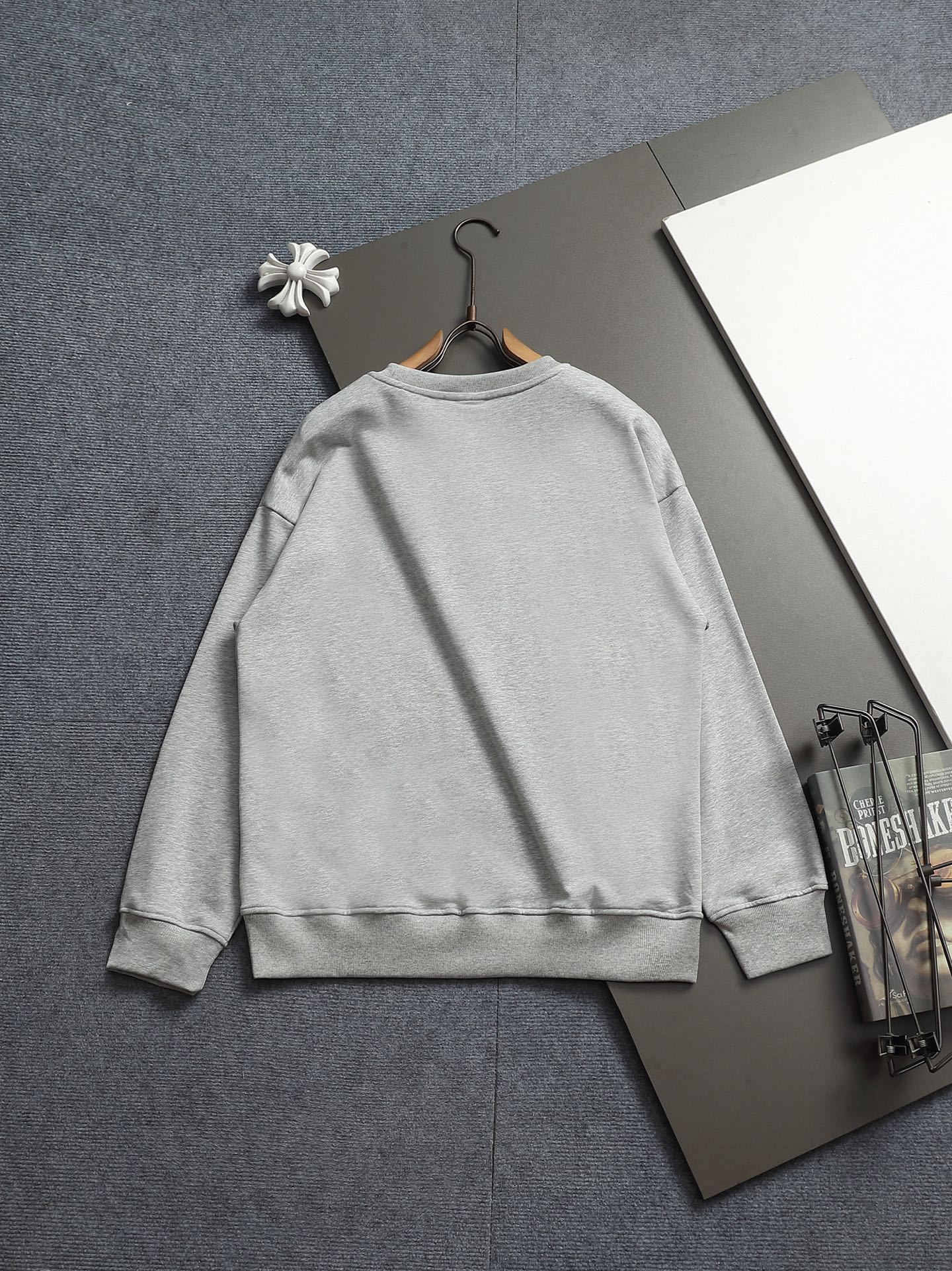 【DIOR】刺繍長袖 T シャツ