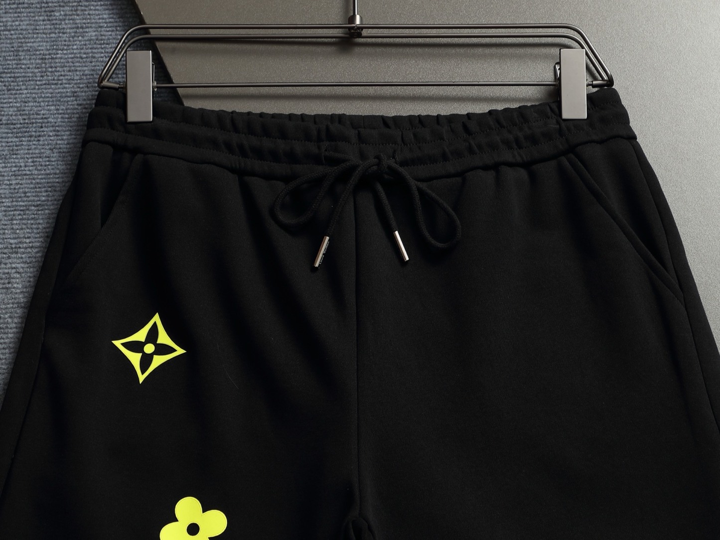 【LOUIS VUITTON】ショートパンツ