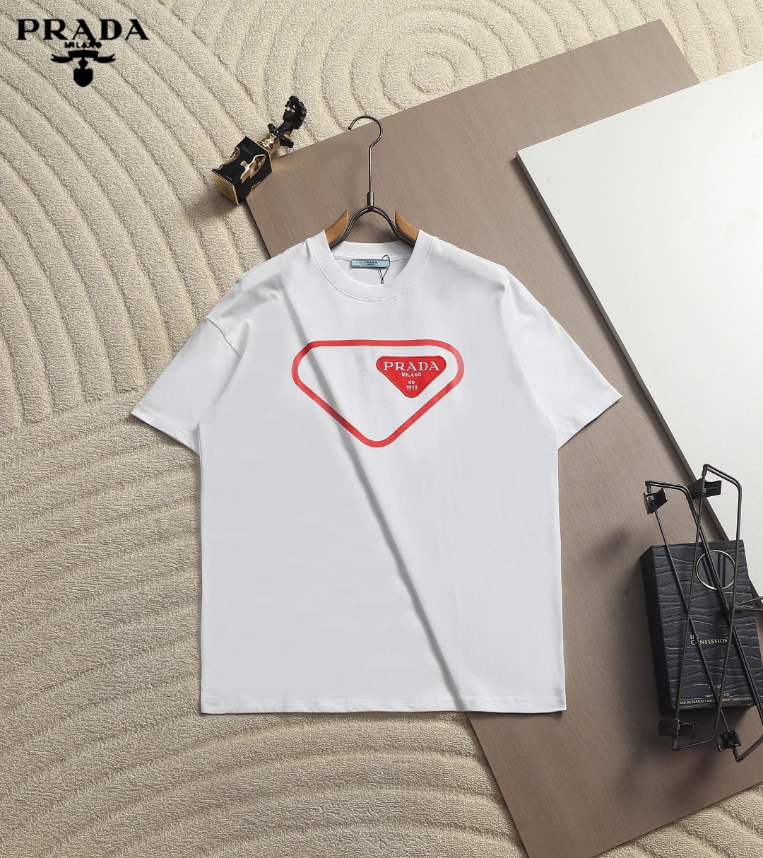 【PRADA】半袖 T シャツ