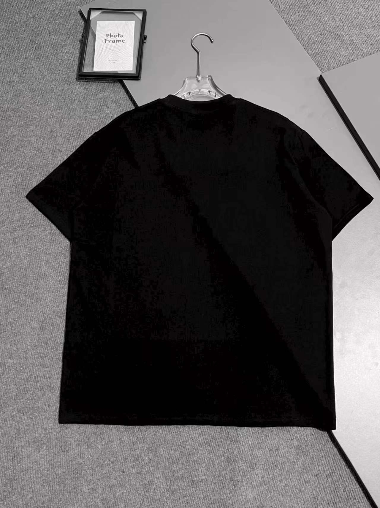 【PRADA】半袖 T シャツ