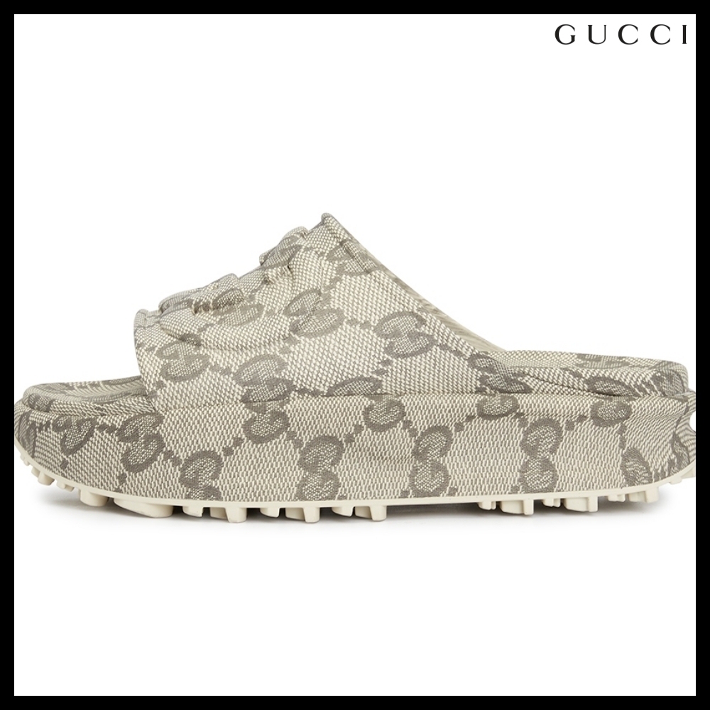 【GUCCI】インターロッキング G エンボスロゴ スリッパ ベージュ エボニー