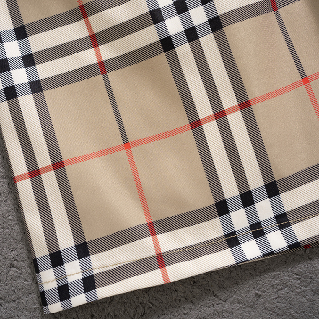 【BURBERRY】ショートパンツ