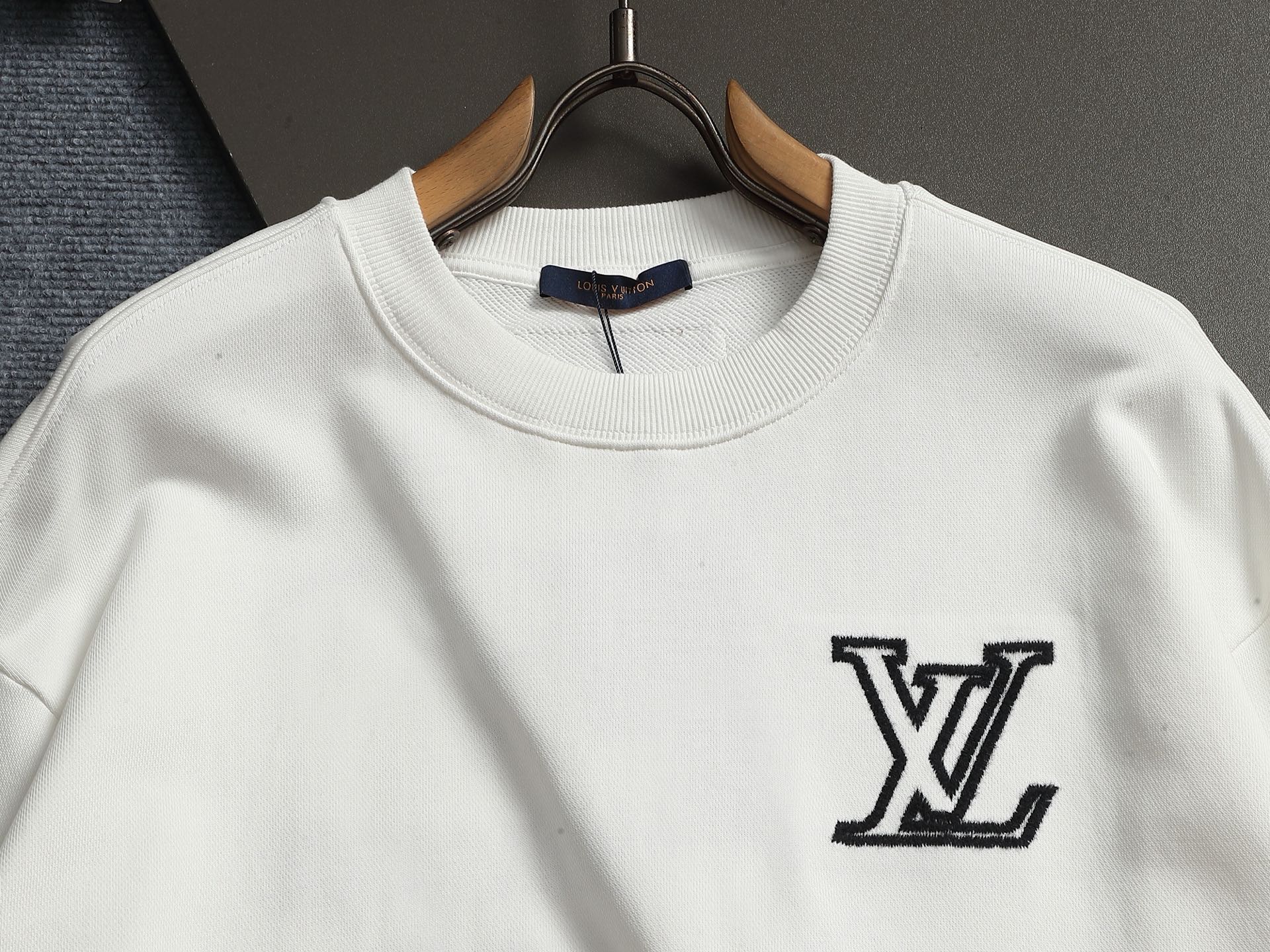 【LOUIS VUITTON】刺繍長袖 T シャツ