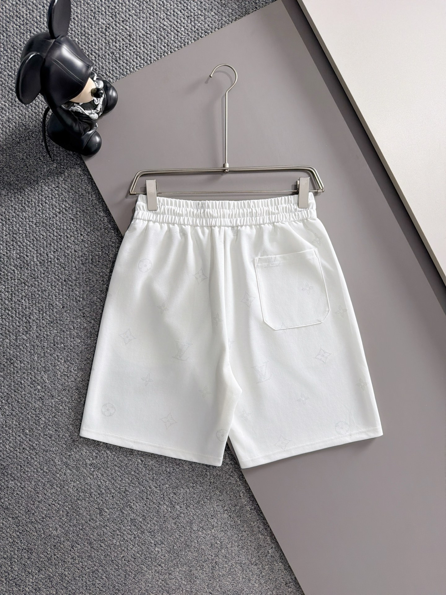 【LOUIS VUITTON】半袖T シャツショートパンツ セットアップ