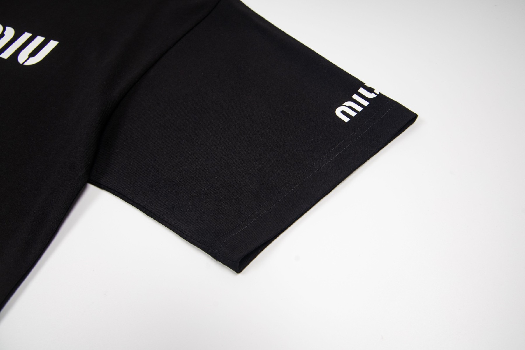 【MIU MIU】半袖 T シャツ