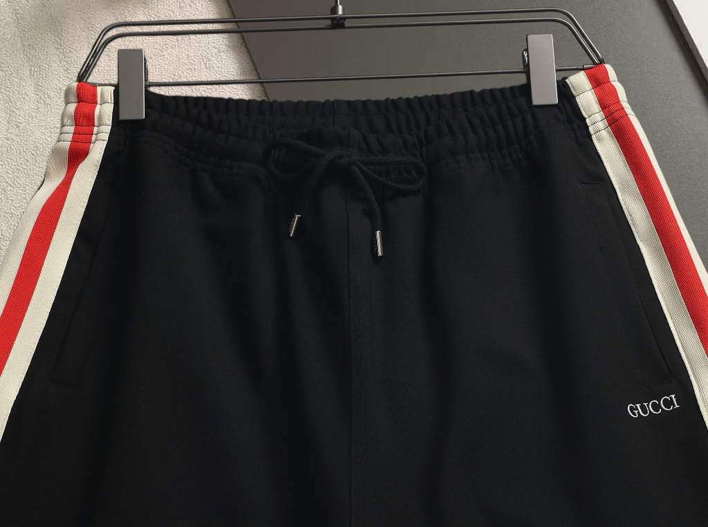  【GUCCI】ショートパンツ