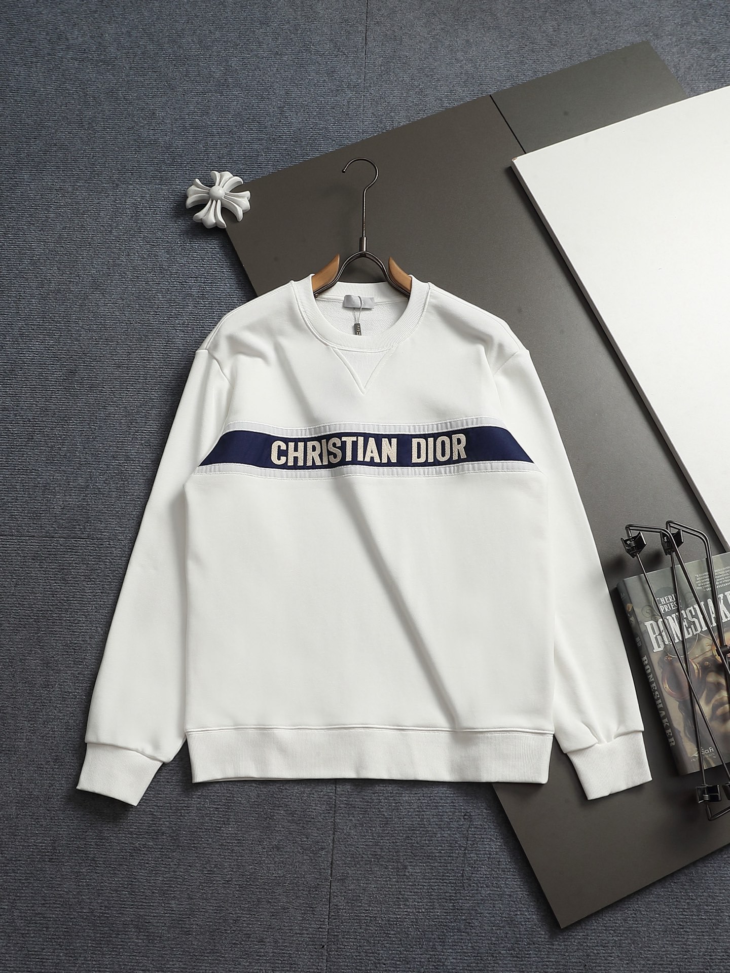 【DIOR】刺繍長袖 T シャツ