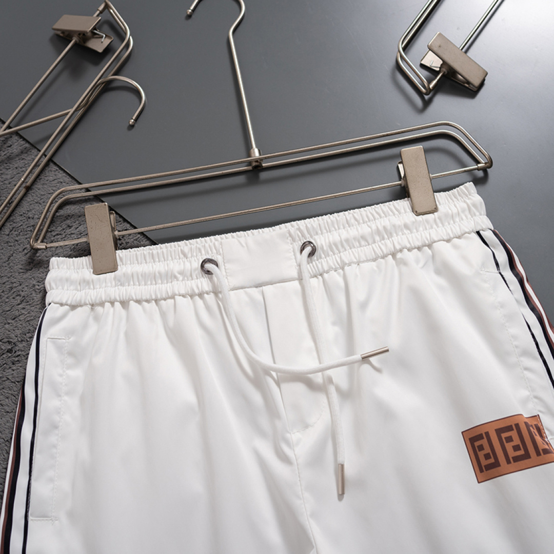 【FENDI】ショートパンツ