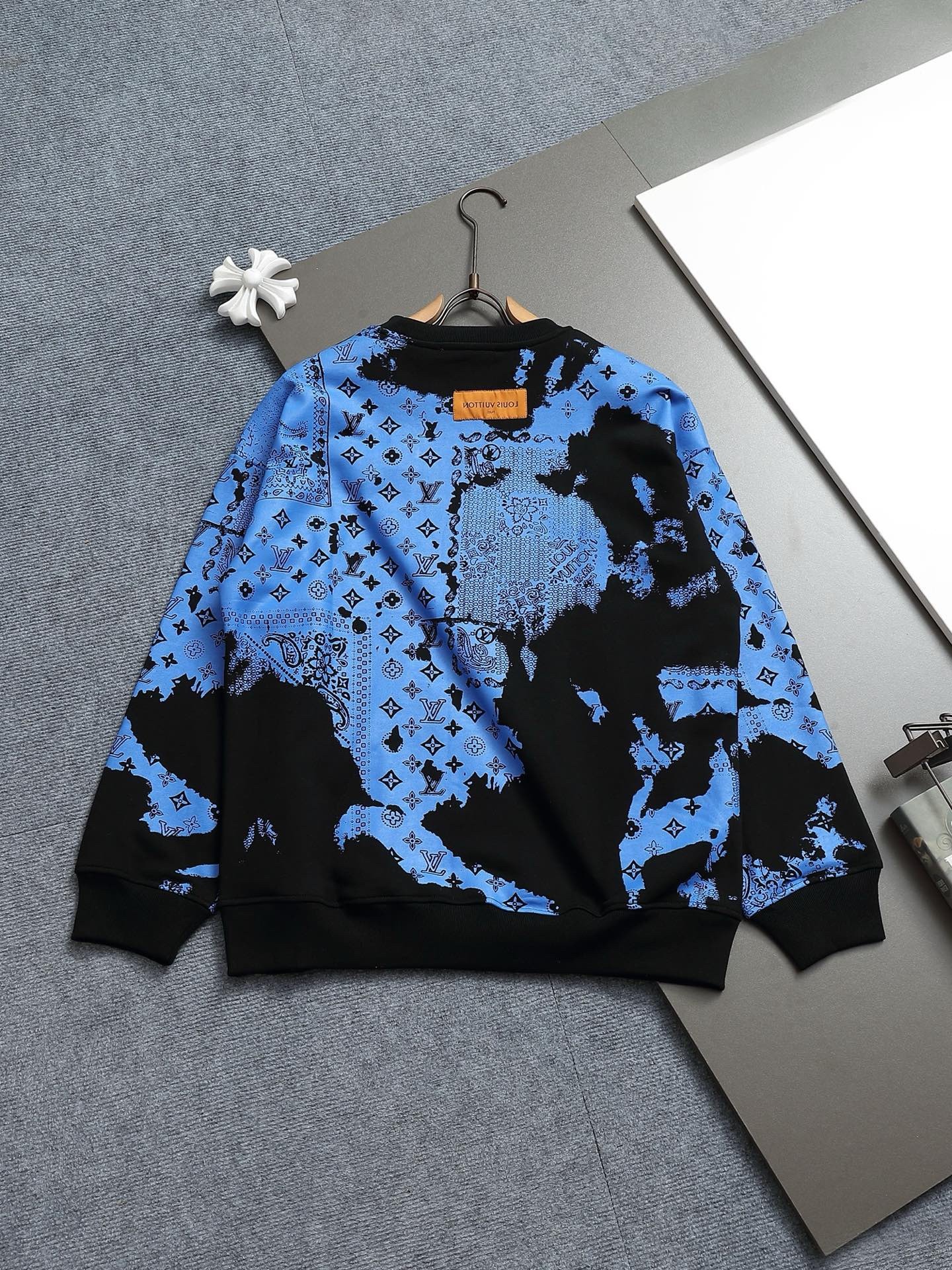 【LOUIS VUITTON】長袖 T シャツ