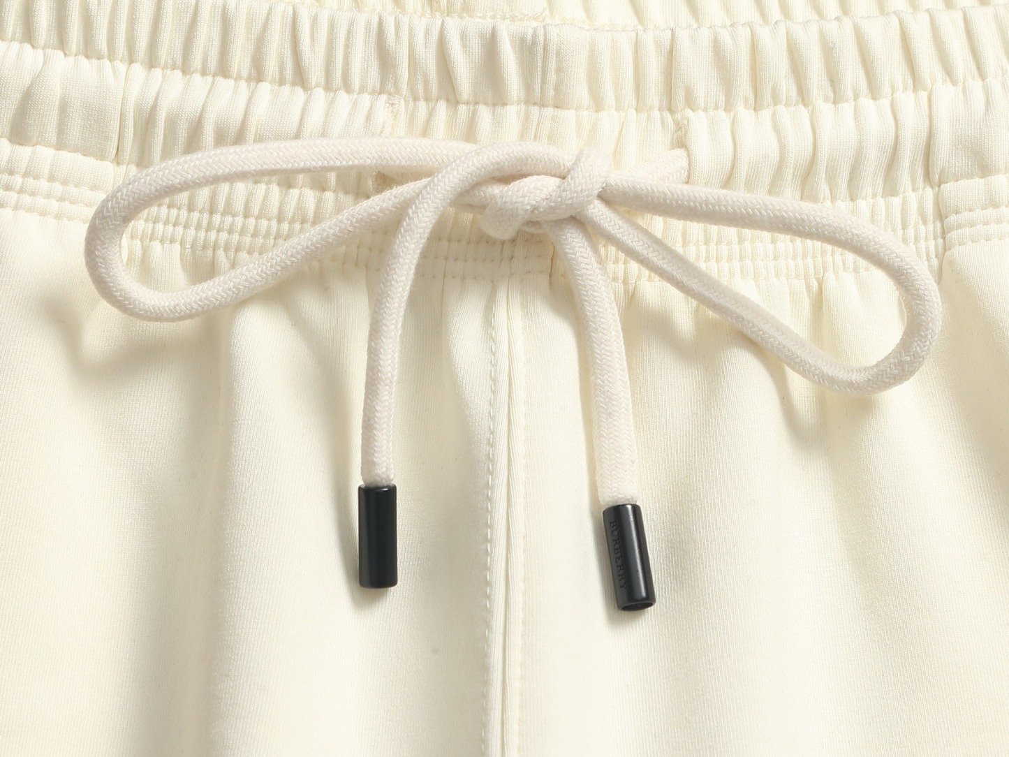 【BURBERRY】ショートパンツ