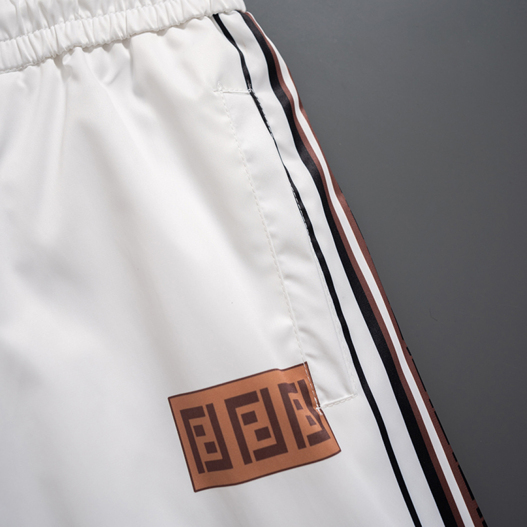 【FENDI】ショートパンツ