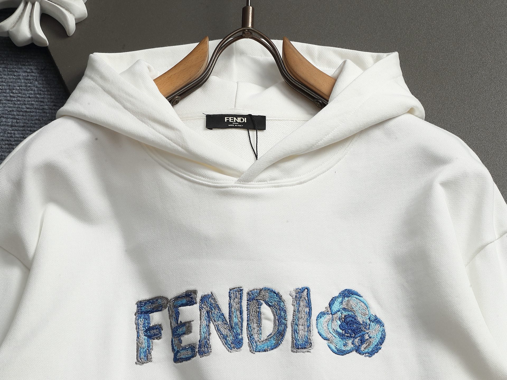 【FENDI】フェンディ パーカー