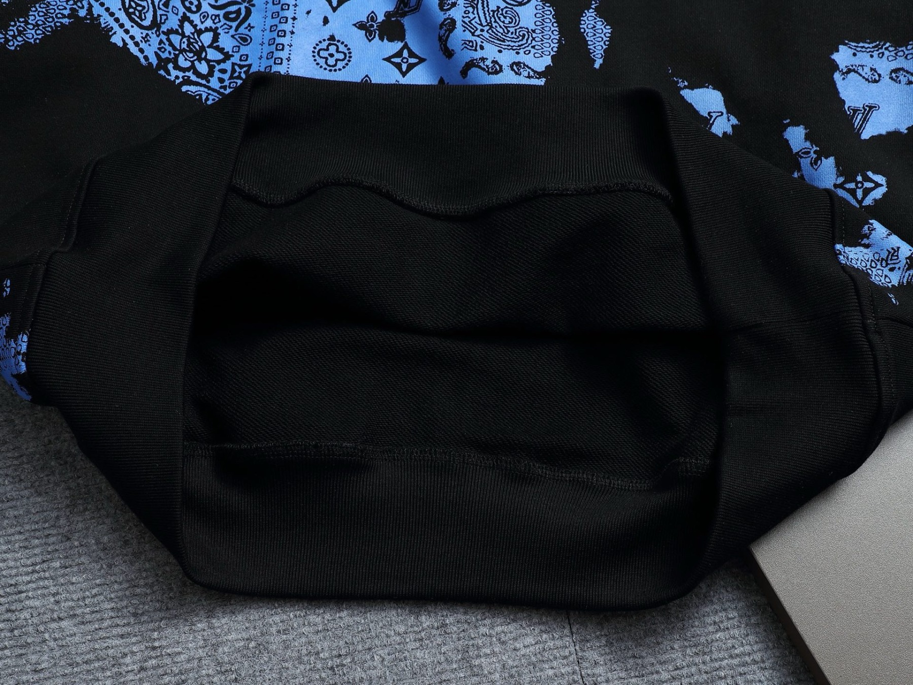 【LOUIS VUITTON】長袖 T シャツ
