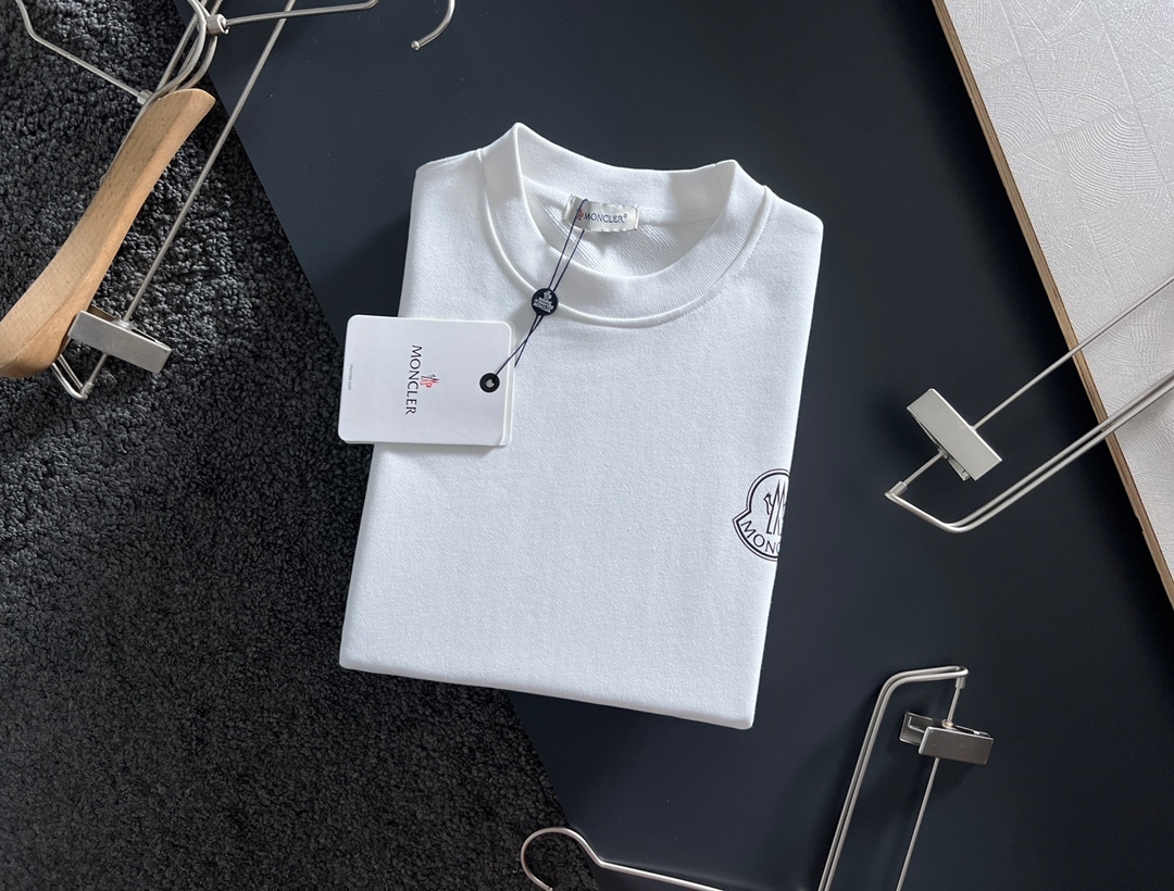 【MONCLER】長袖 T シャツ