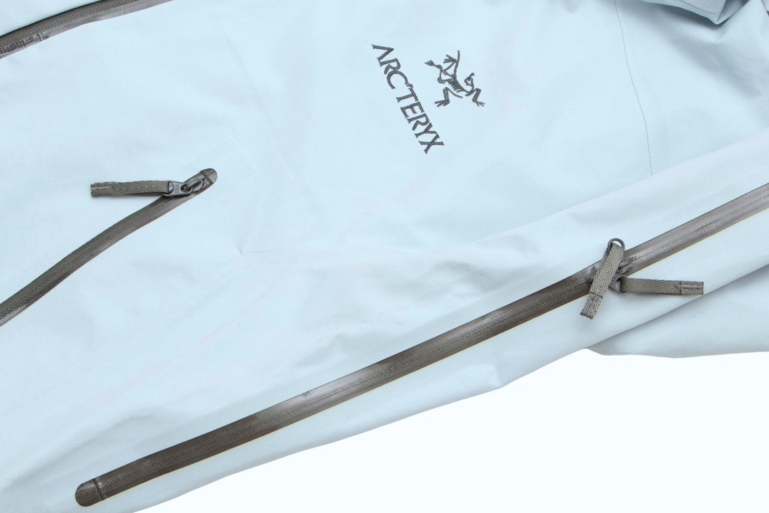 【ARC'TERYX旗艦店】トレッキングジャケット ご好評に付き再入荷！
