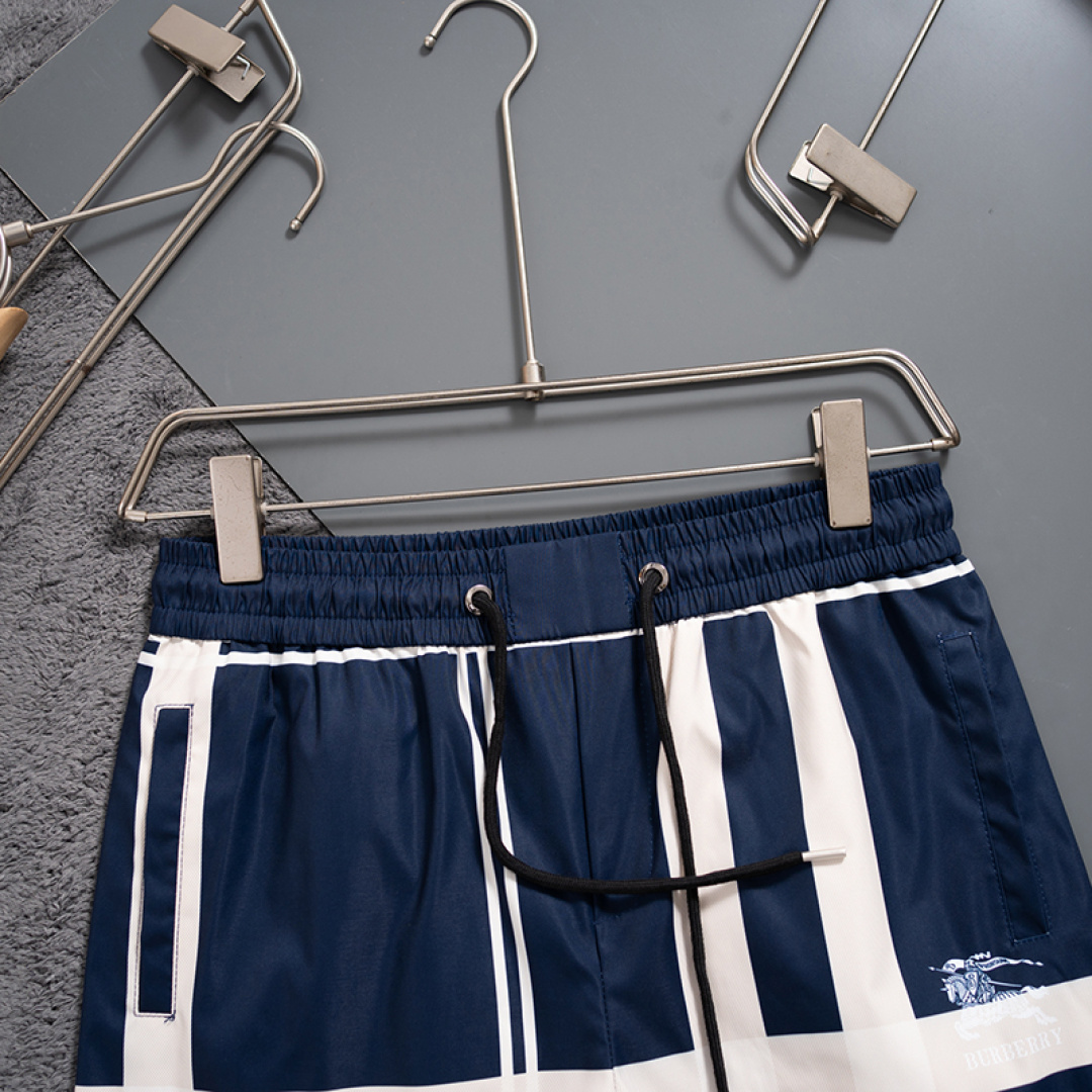 【BURBERRY】ショートパンツ