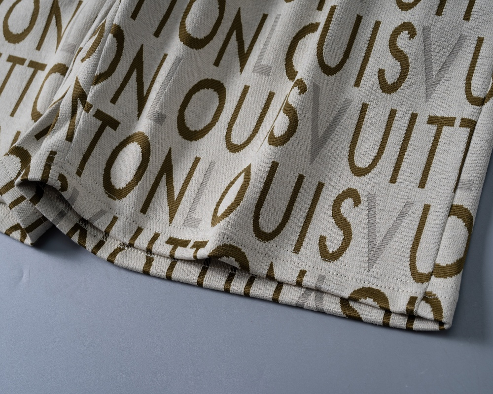 【LOUIS VUITTON】半袖T シャツショートパンツ セットアップ