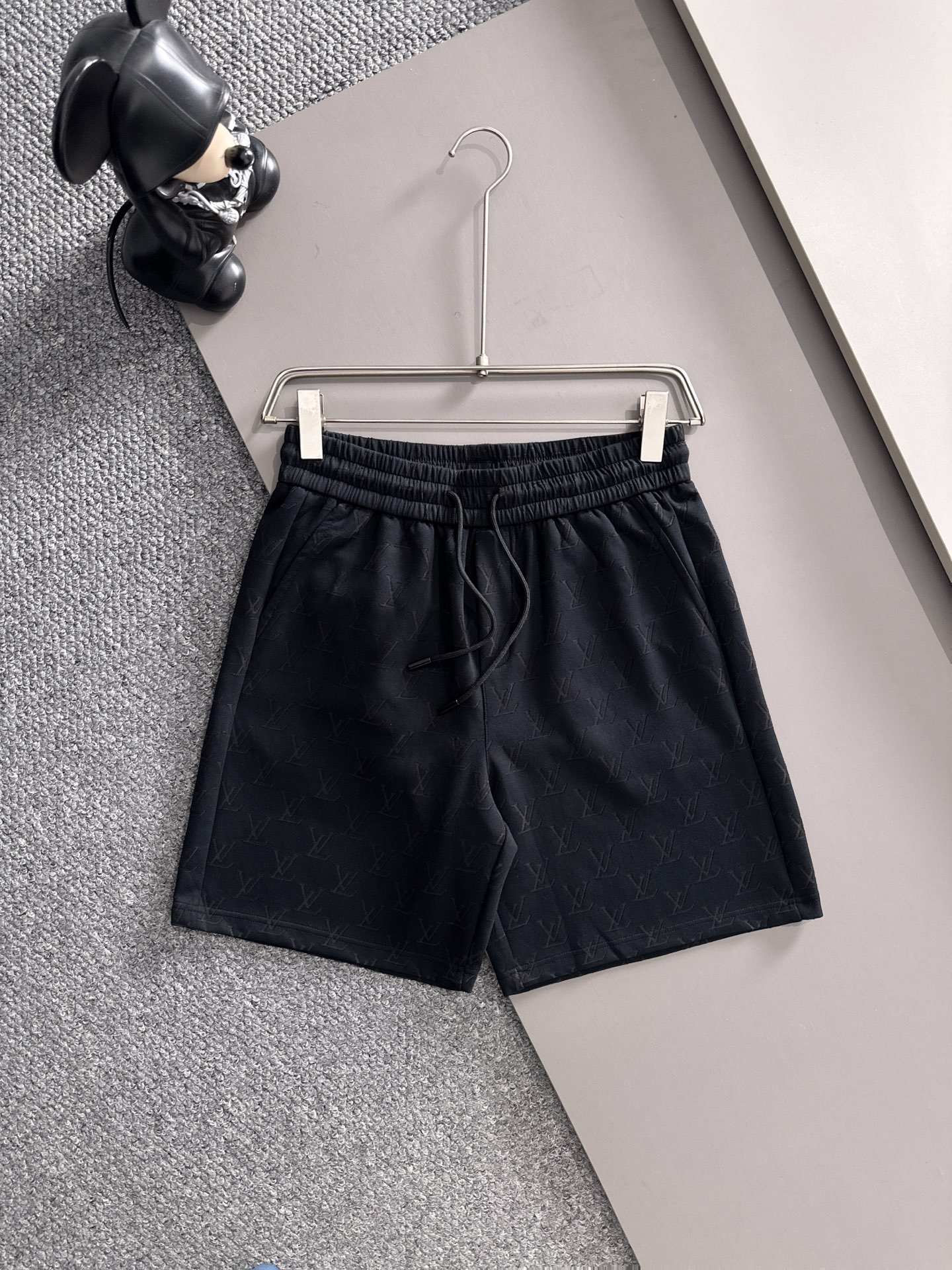 【LOUIS VUITTON】半袖T シャツショートパンツ セットアップ