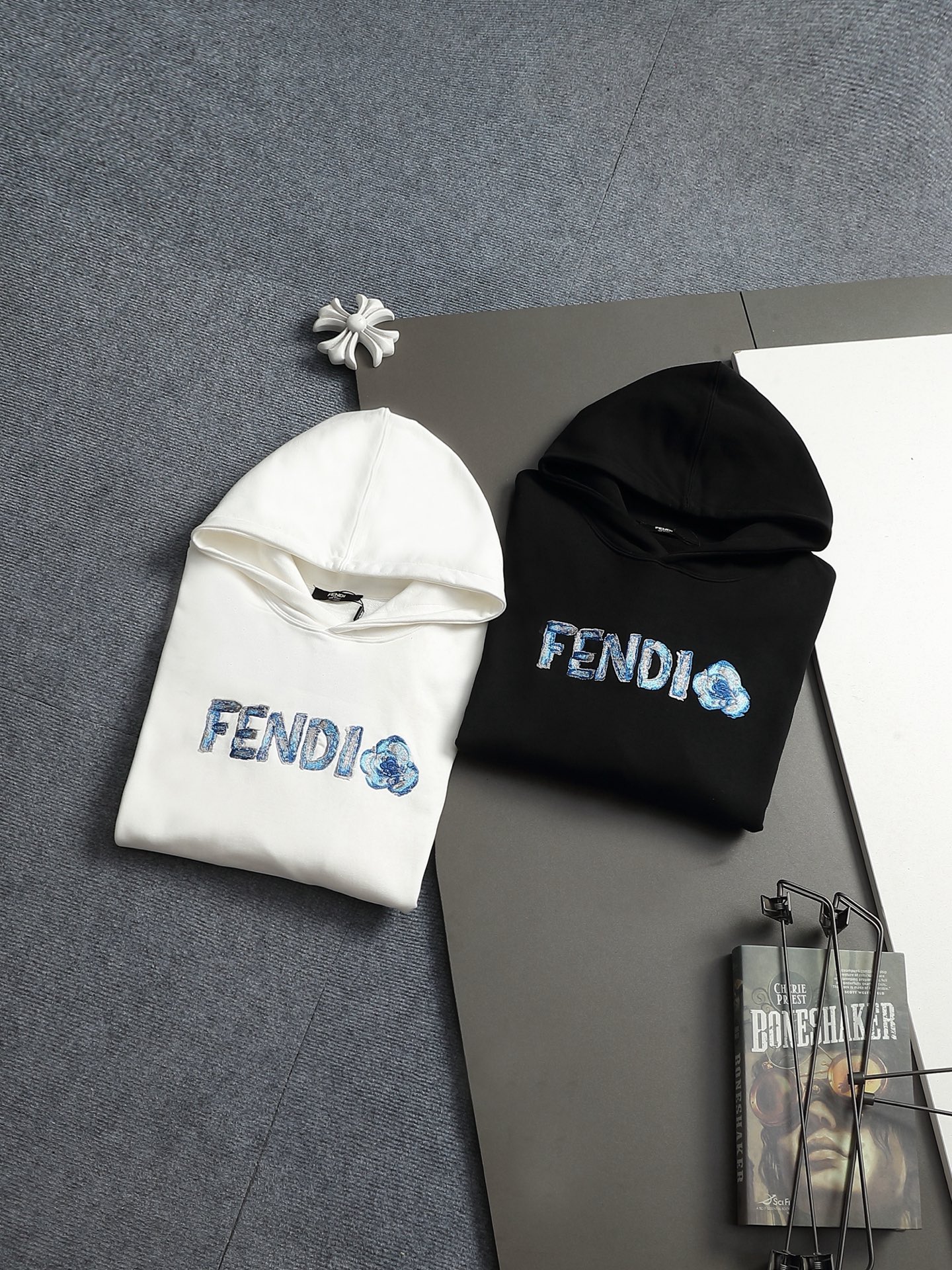 【FENDI】フェンディ パーカー