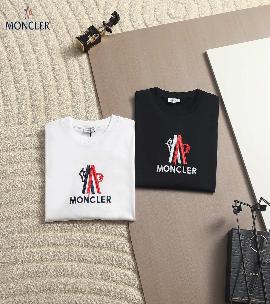 【MONCLER】刺繍半袖 T シャツ