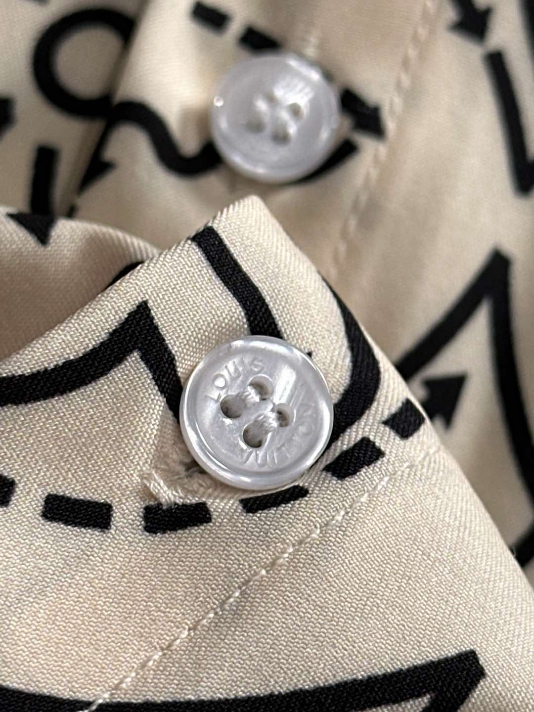 【LOUIS VUITTON】半袖シャツショートパンツ セットアップ