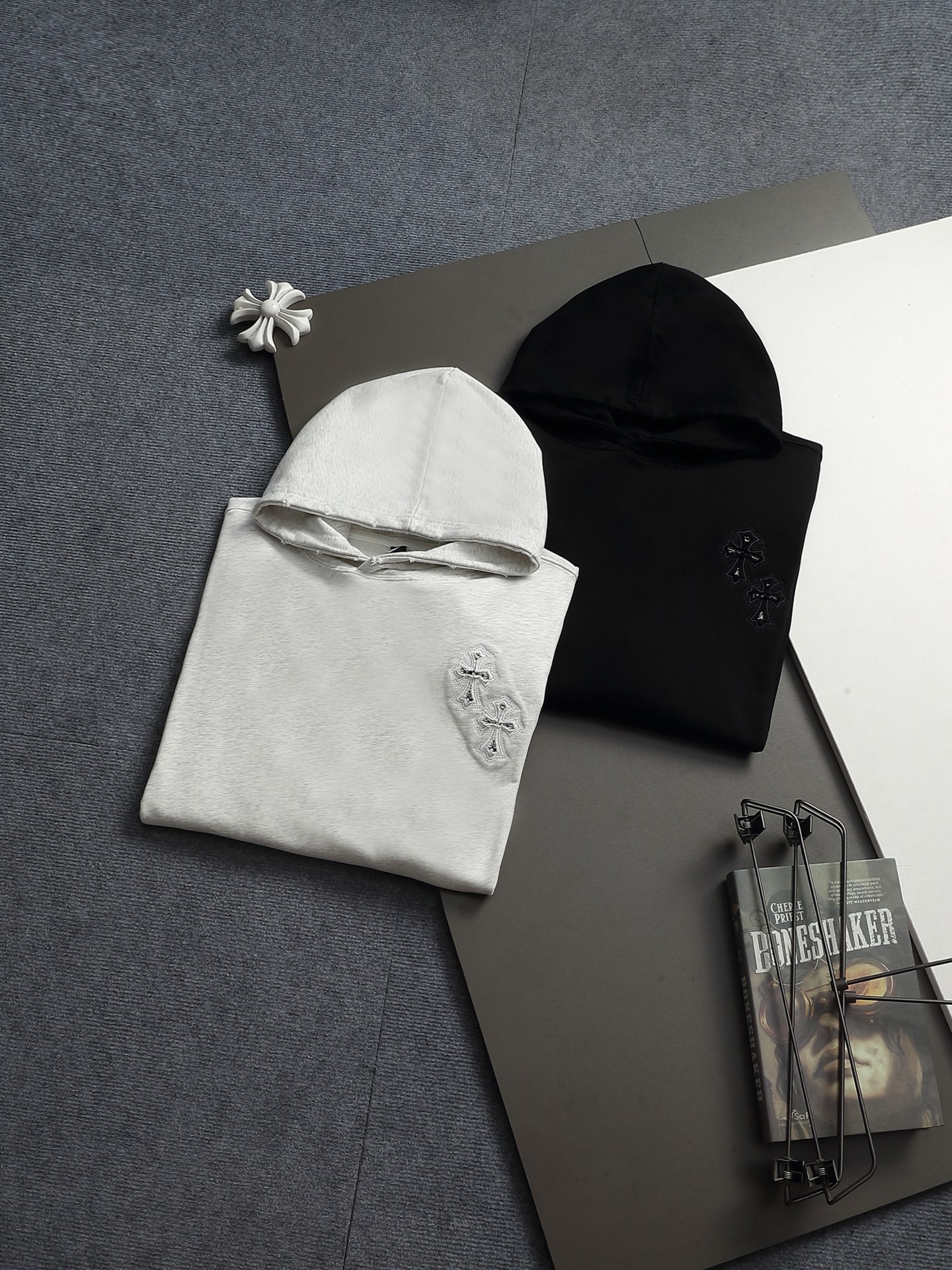 【CHROME HEARTS】クロムハーツ パーカー