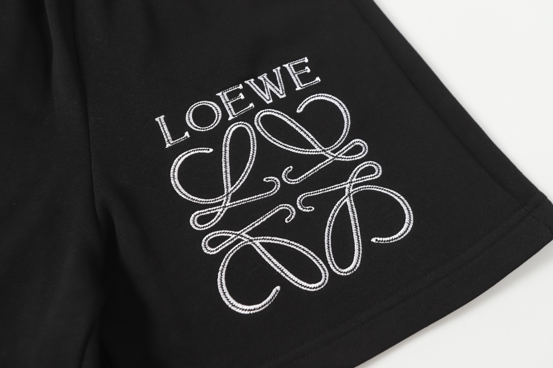 【LOEWE】ショートパンツ