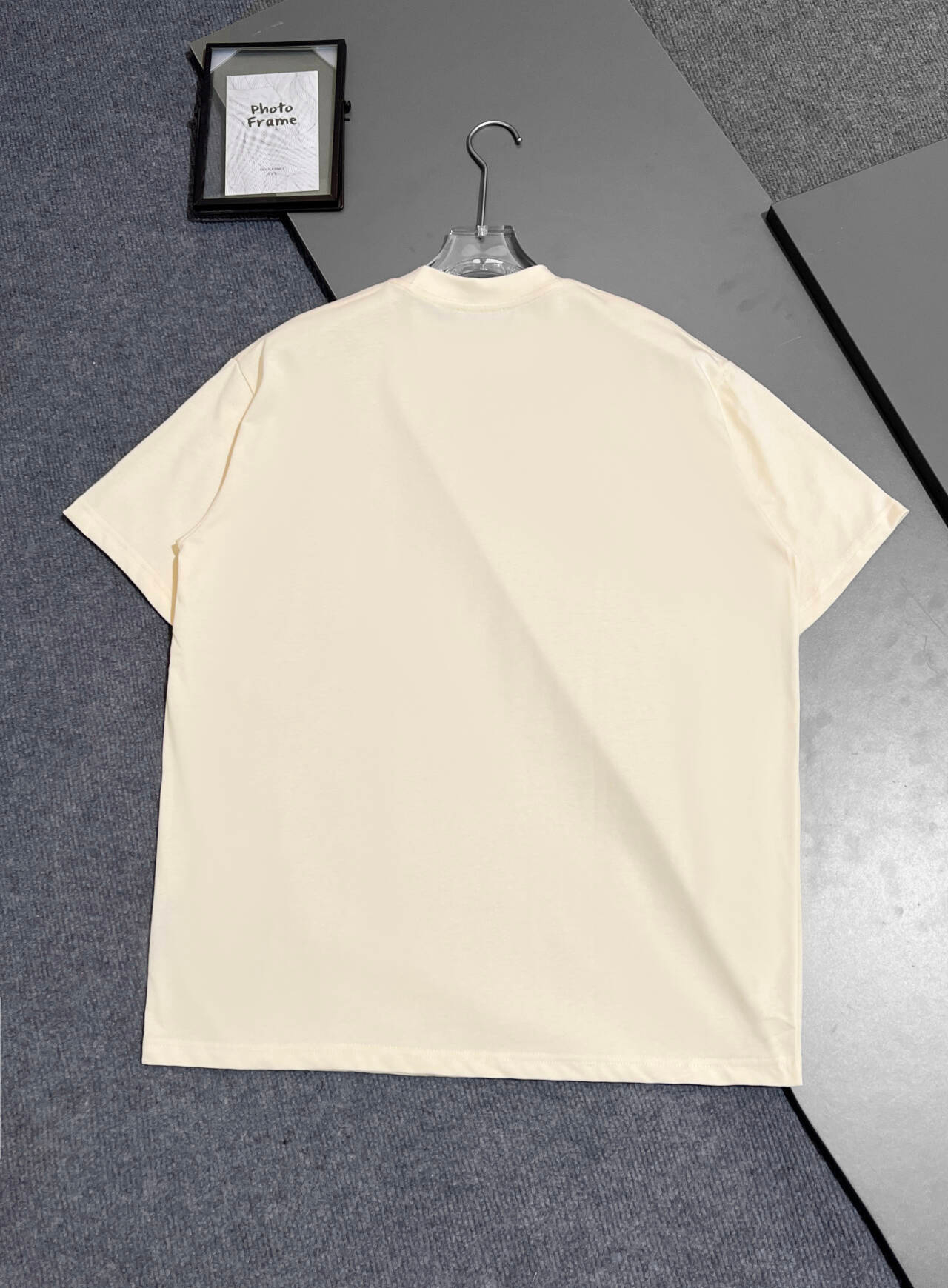 【PRADA】半袖 T シャツ