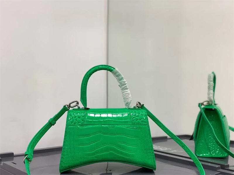BALENCIAGAハンドバッグ クロコダイル型押し