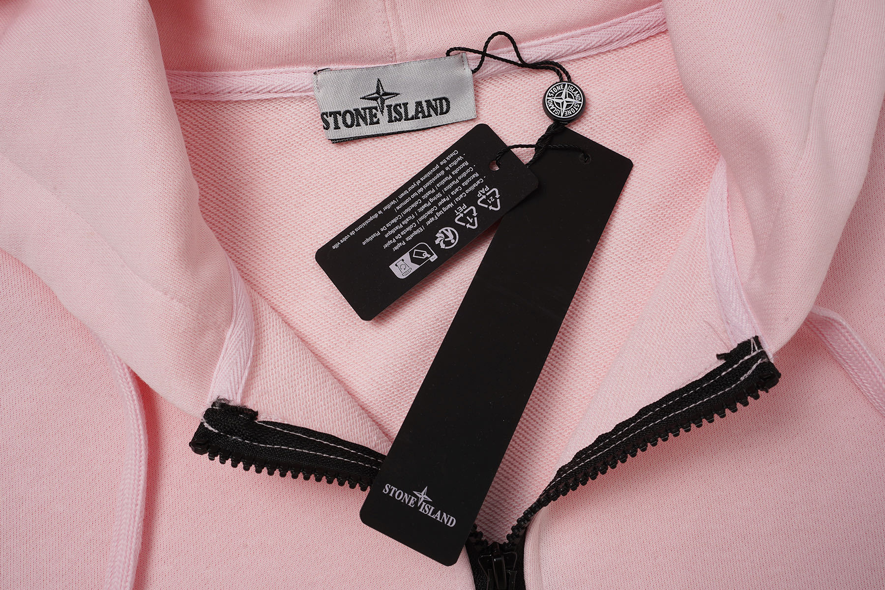 【STONE ISLAND】ジップアップパーカー