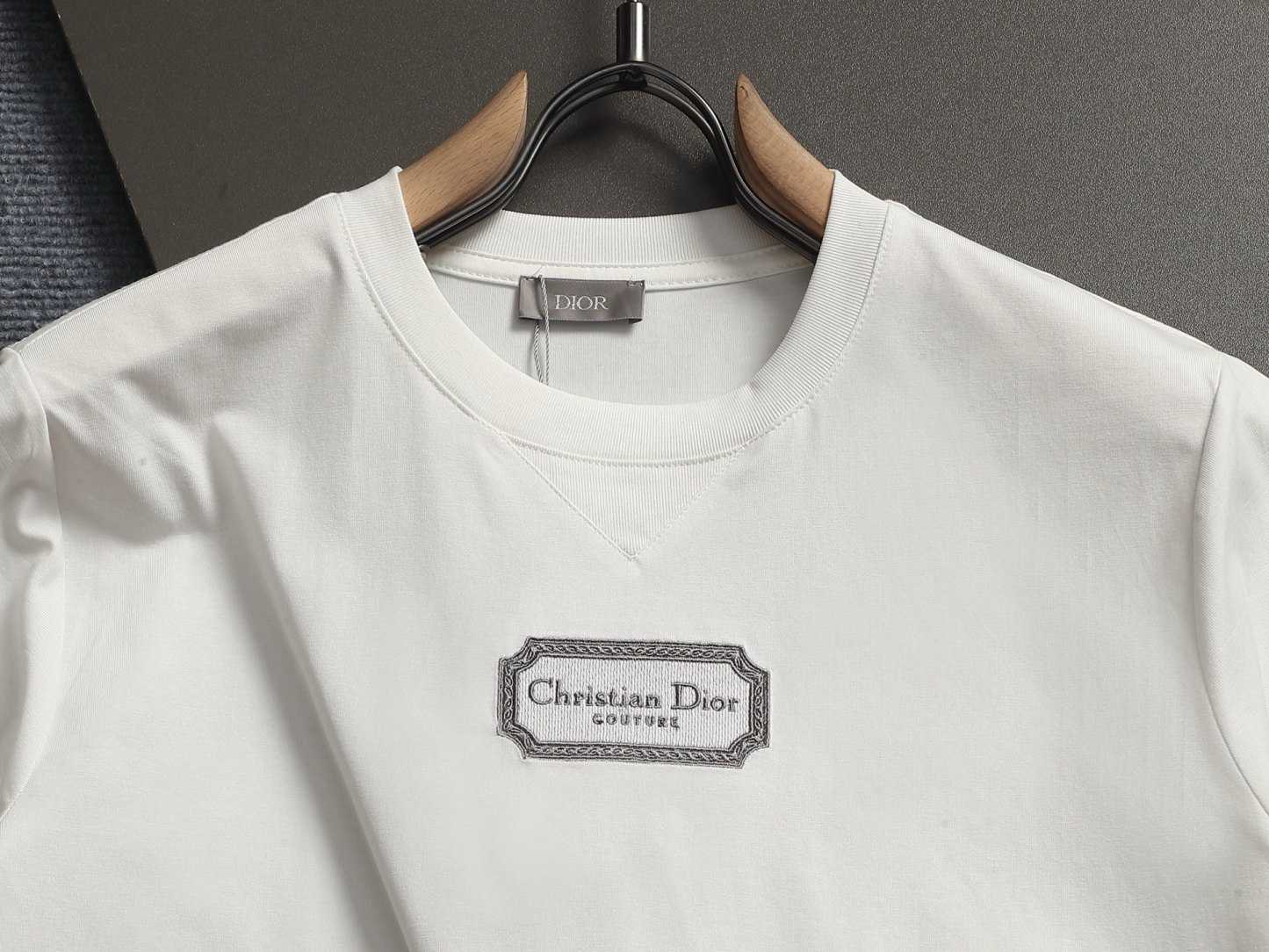 【DIOR】刺繍 半袖 T シャツ