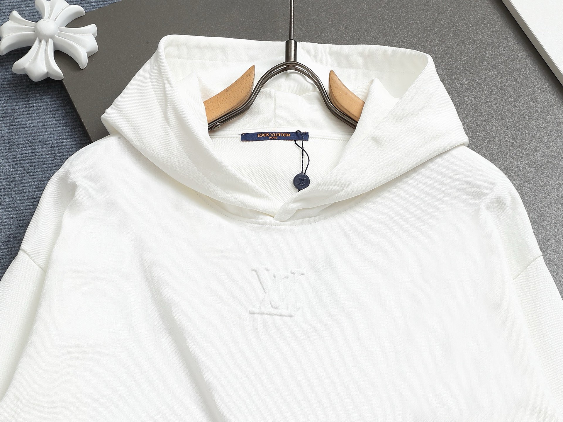 【LOUIS VUITTON】ルイヴィトン 刺繍パーカー