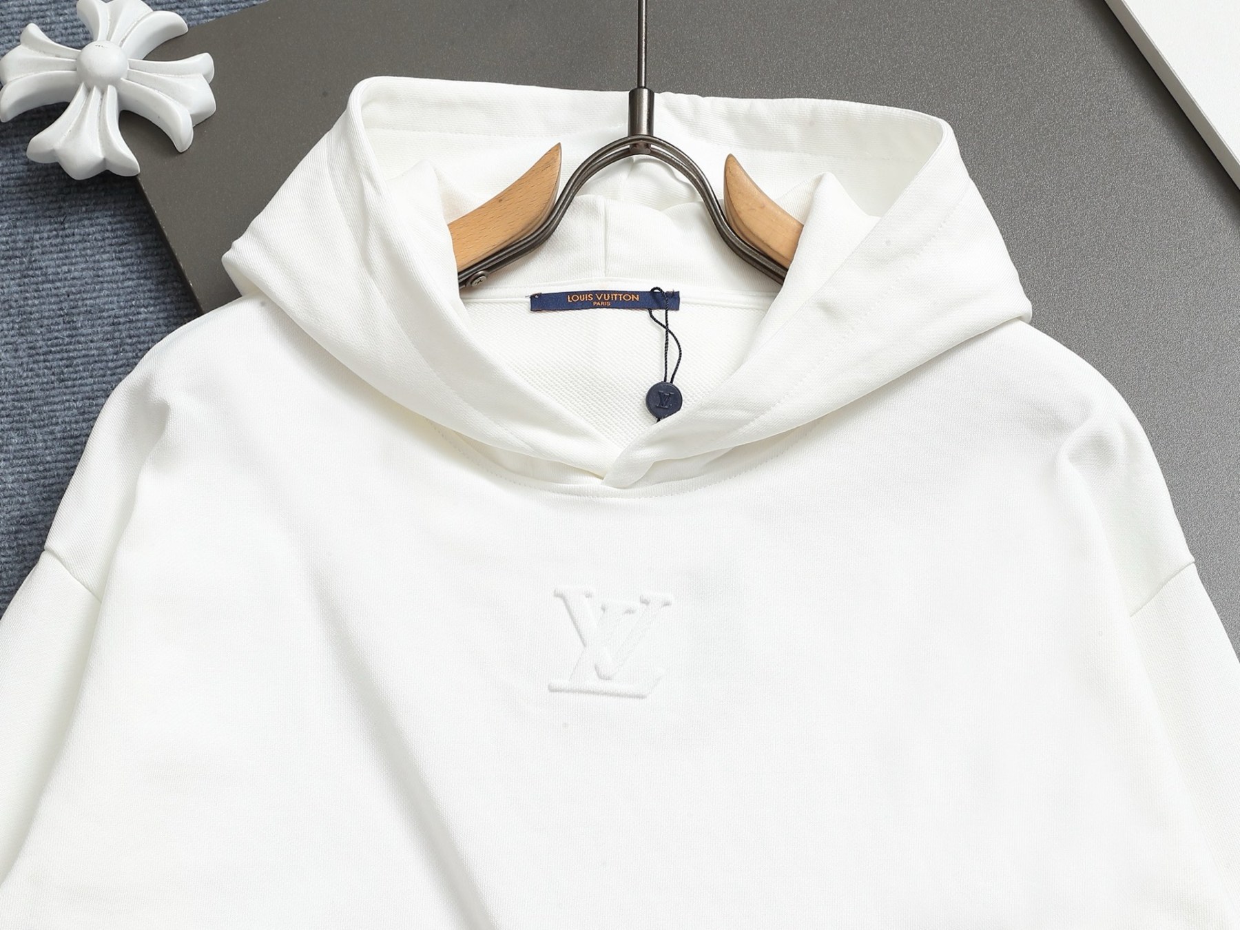 【LOUIS VUITTON】ルイヴィトン 刺繍パーカー