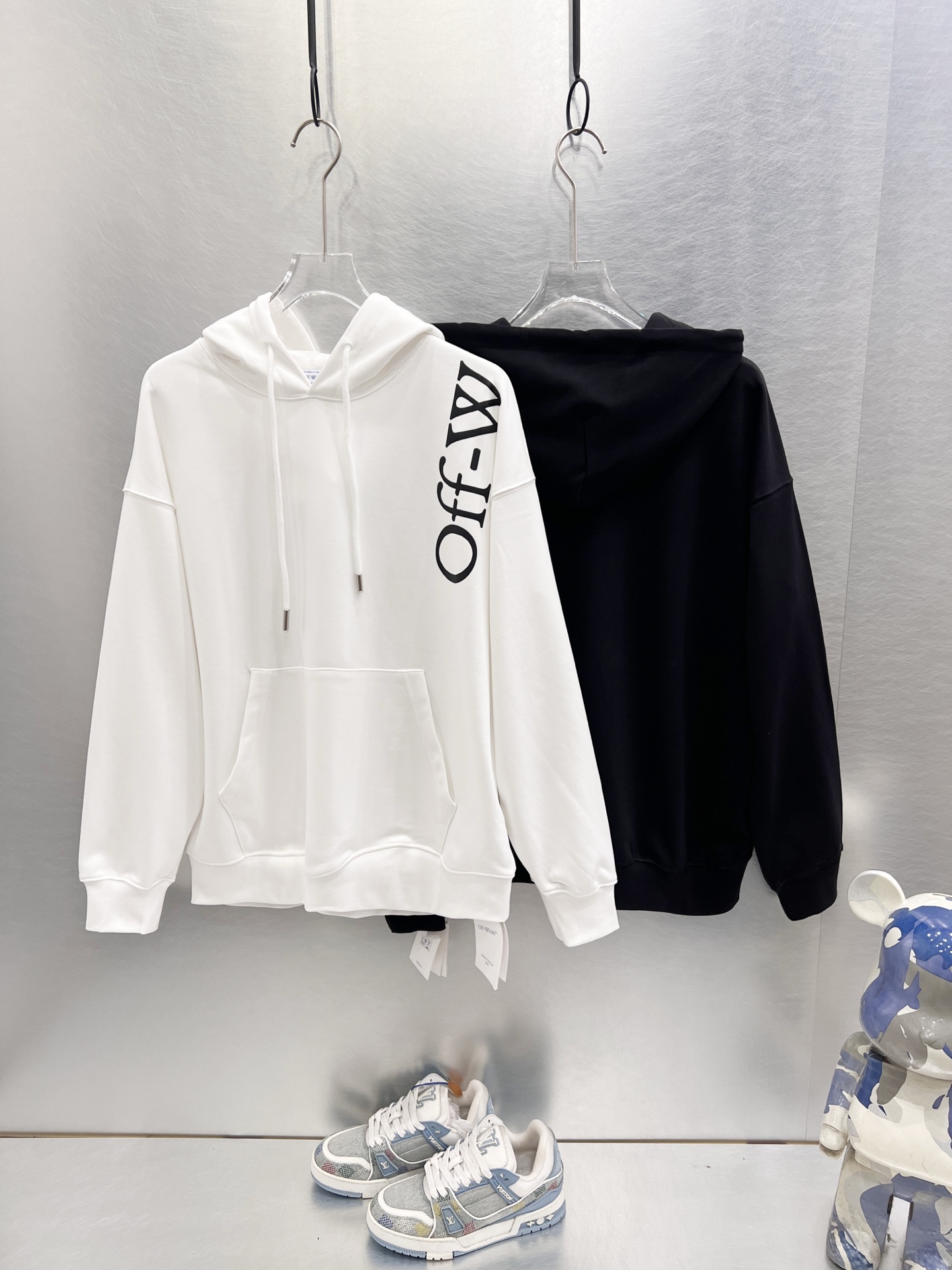 【OFF WHITE】 パーカー