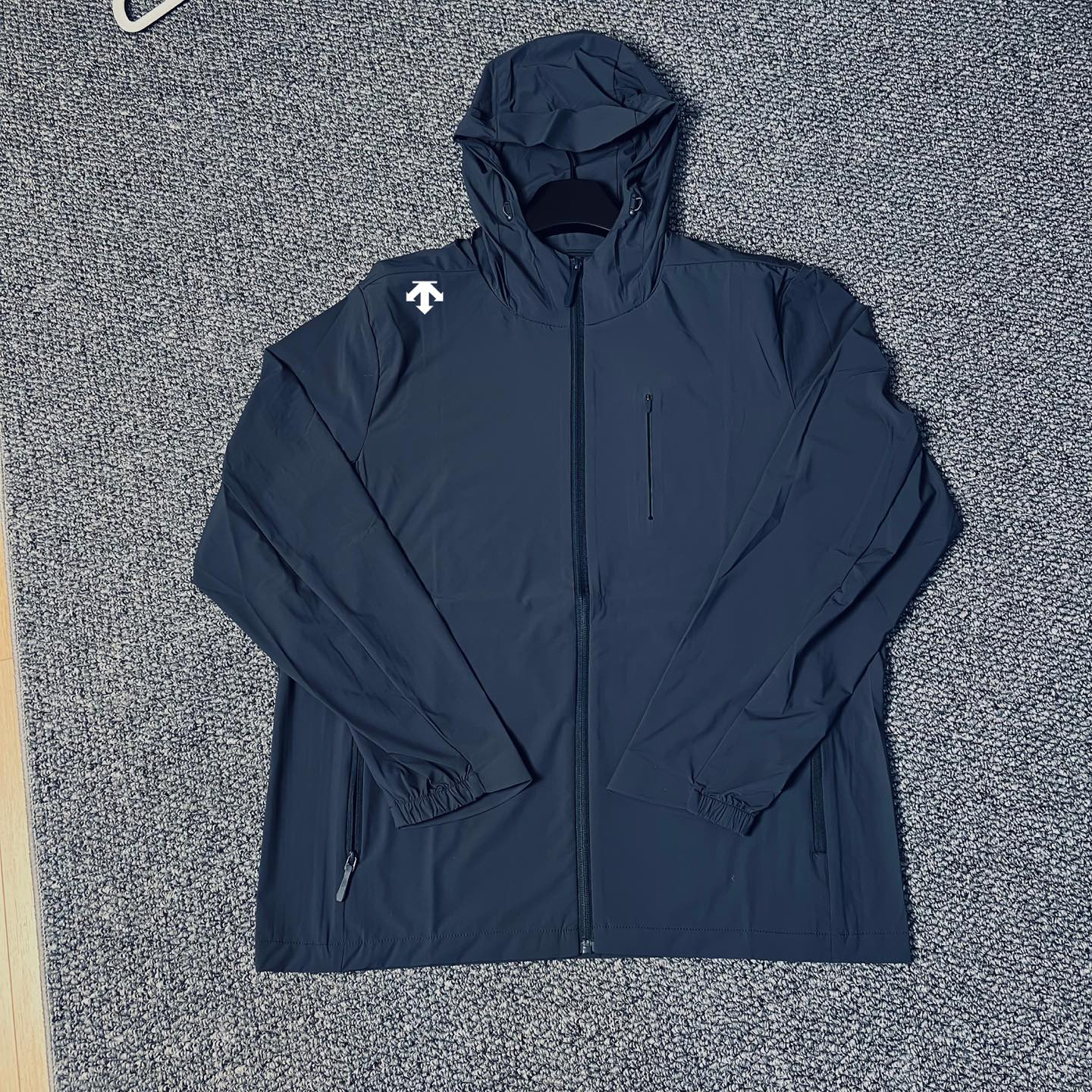 【DESCENTE】UV カットパーカー