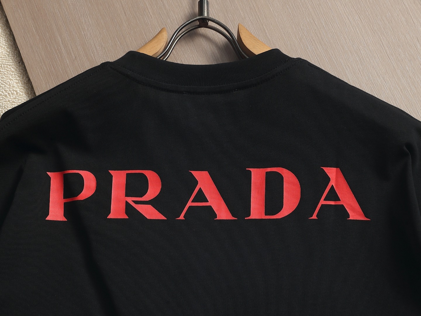 【PRADA】半袖 T シャツ