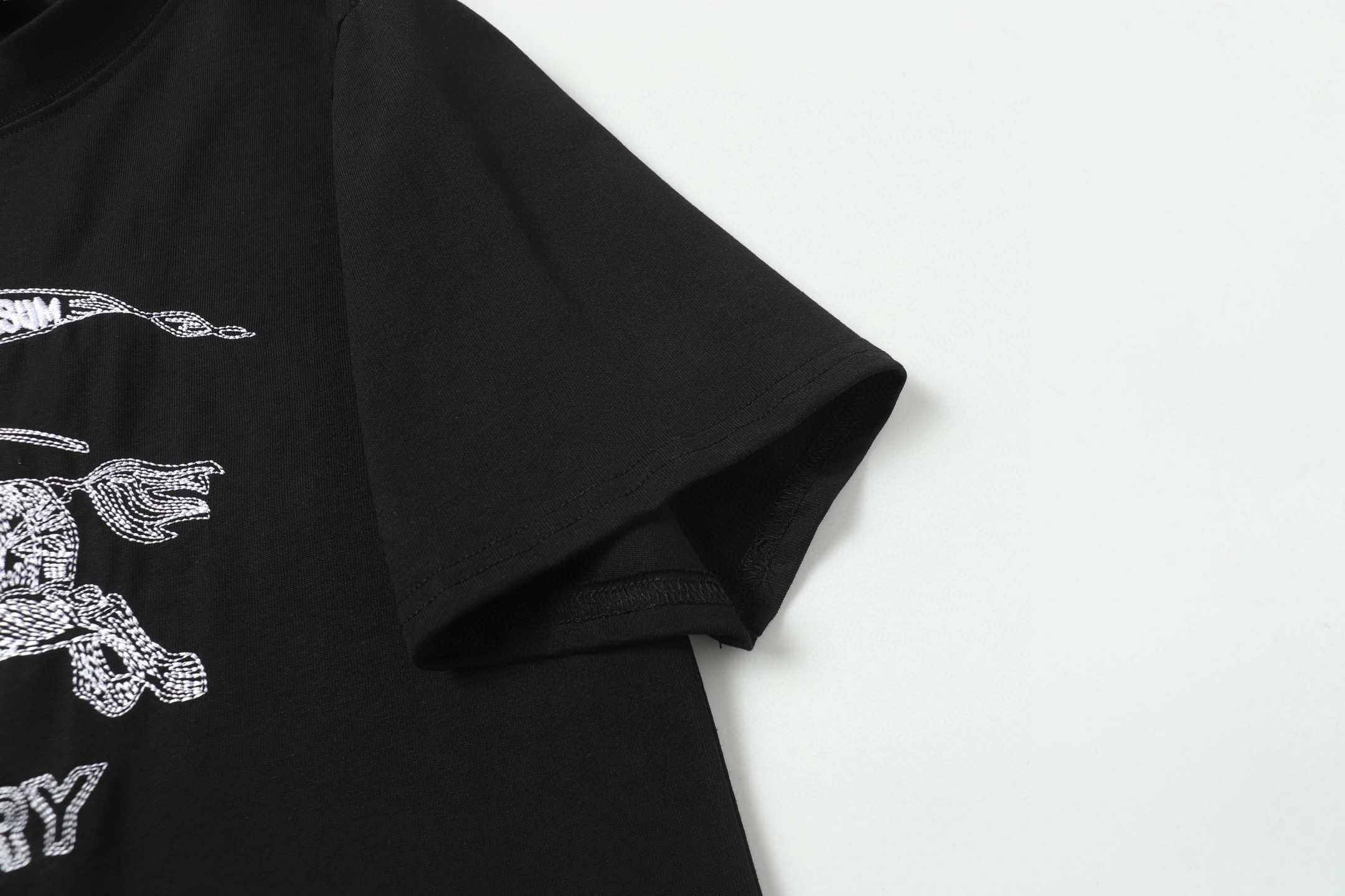 【BURBERRY】半袖 T シャツ