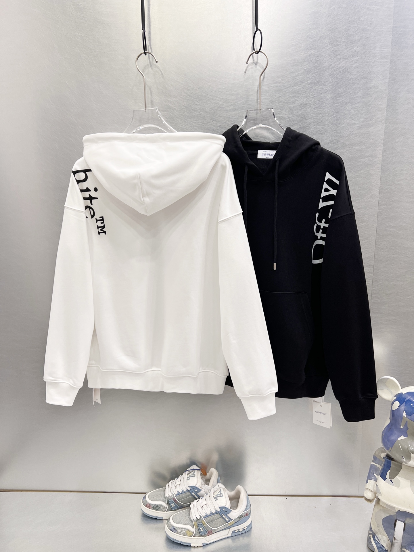【OFF WHITE】 パーカー