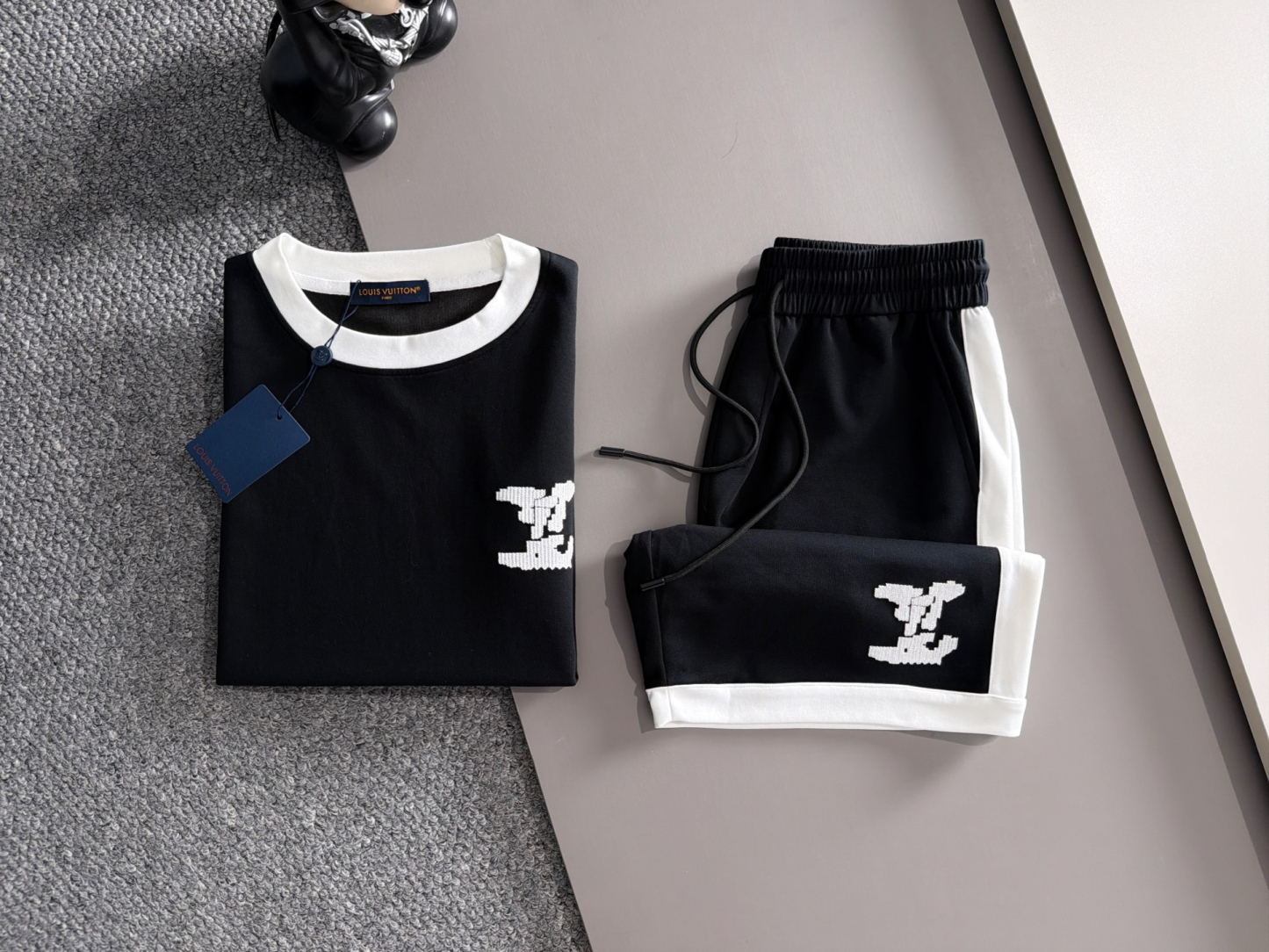 【LOUIS VUITTON】半袖T シャツショートパンツ セットアップ