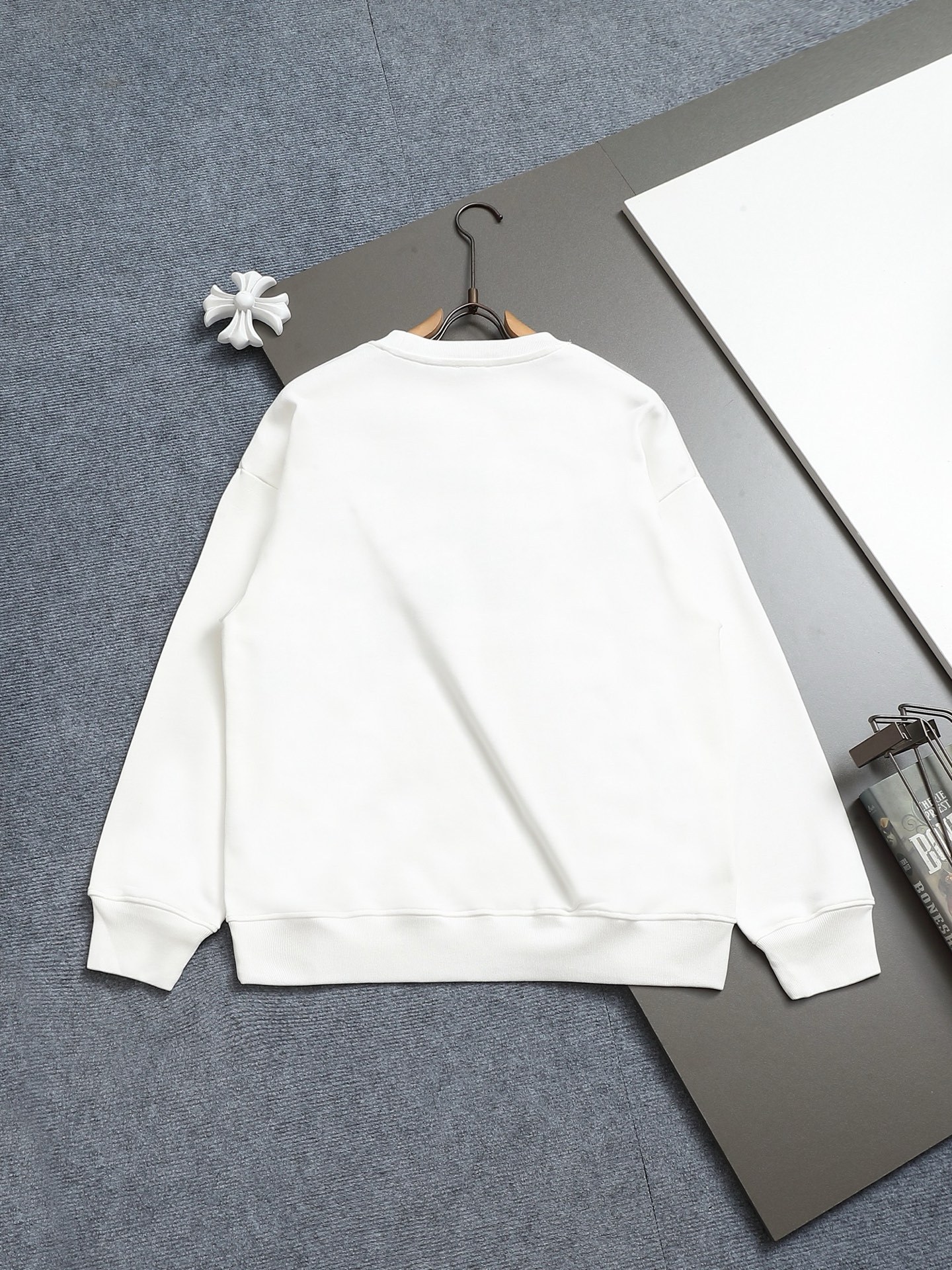 【BURBERRY】刺繍長袖 T シャツ