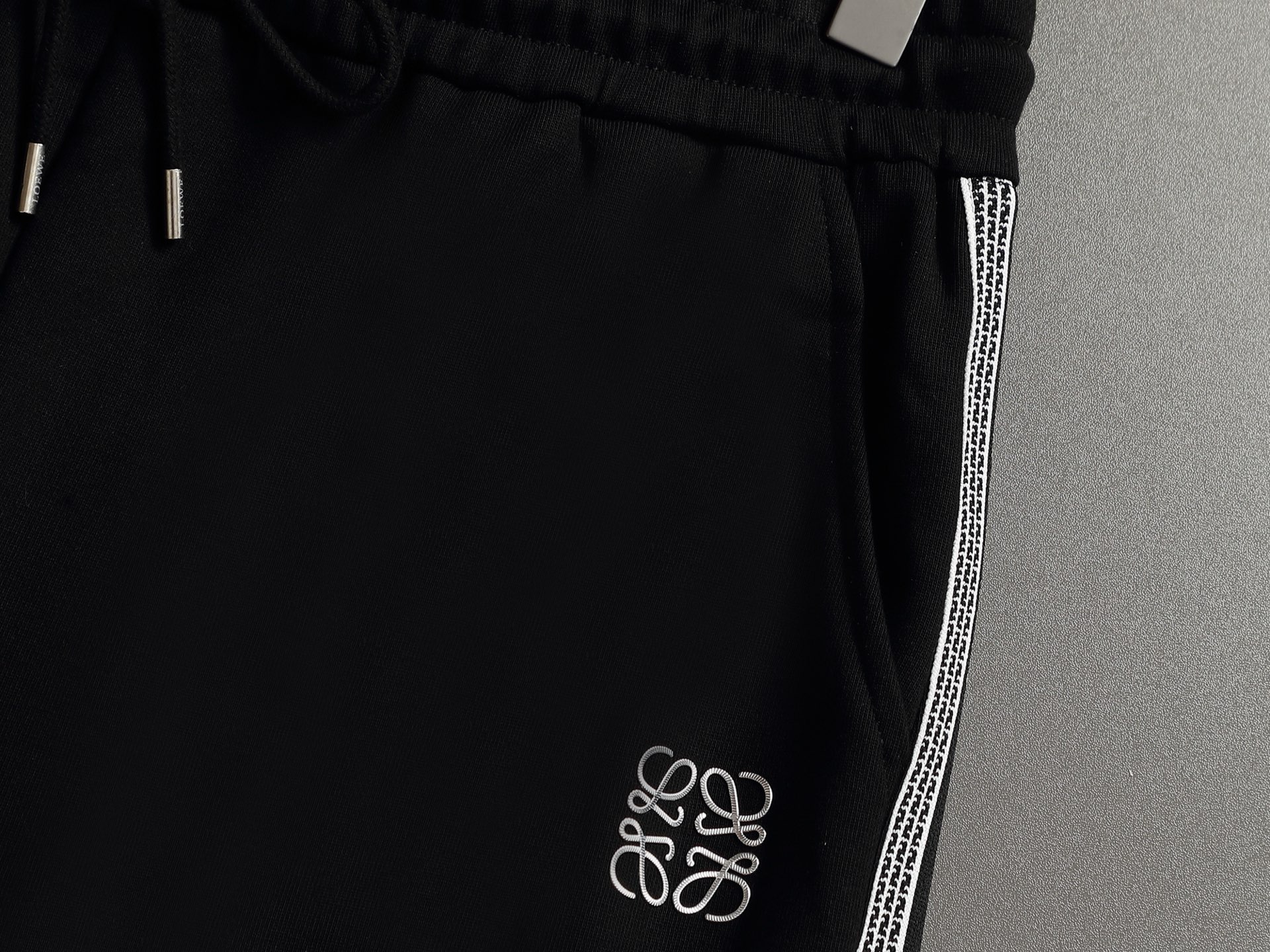 【LOEWE】ショートパンツ