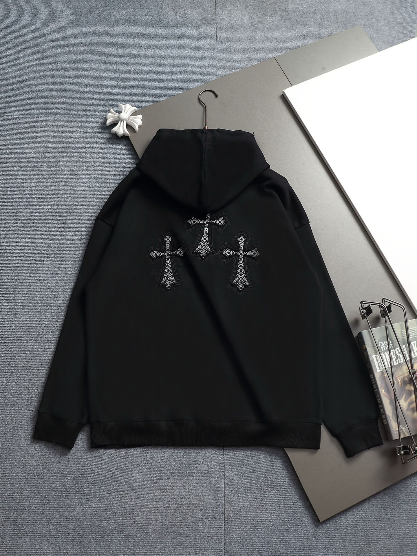 【CHROME HEARTS】クロムハーツ パーカー