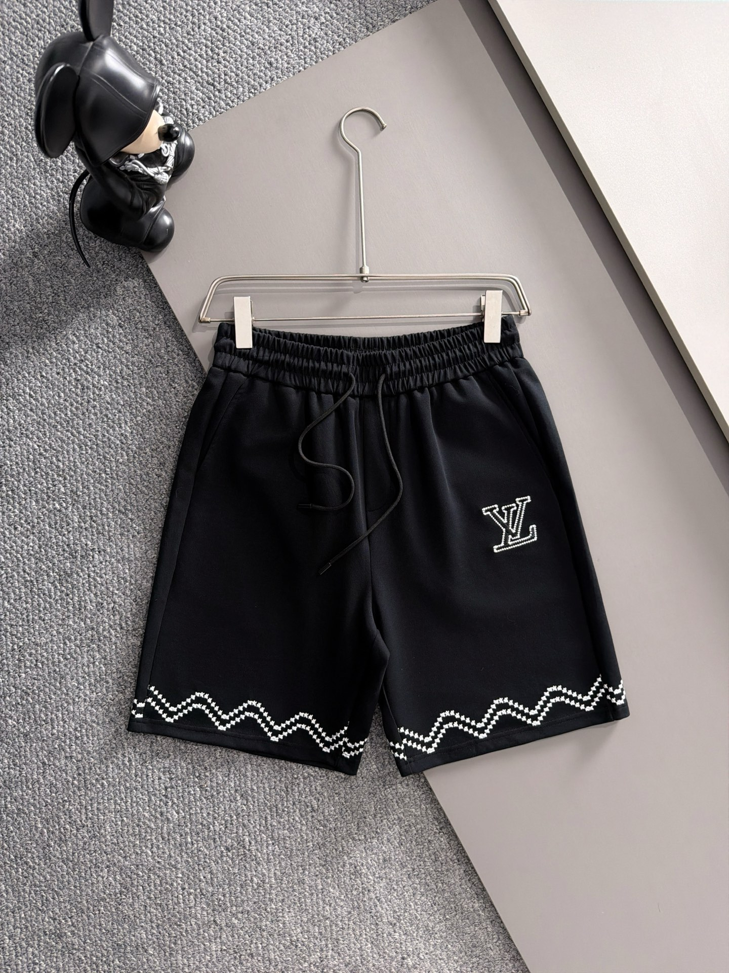 【LOUIS VUITTON】半袖T シャツショートパンツ セットアップ