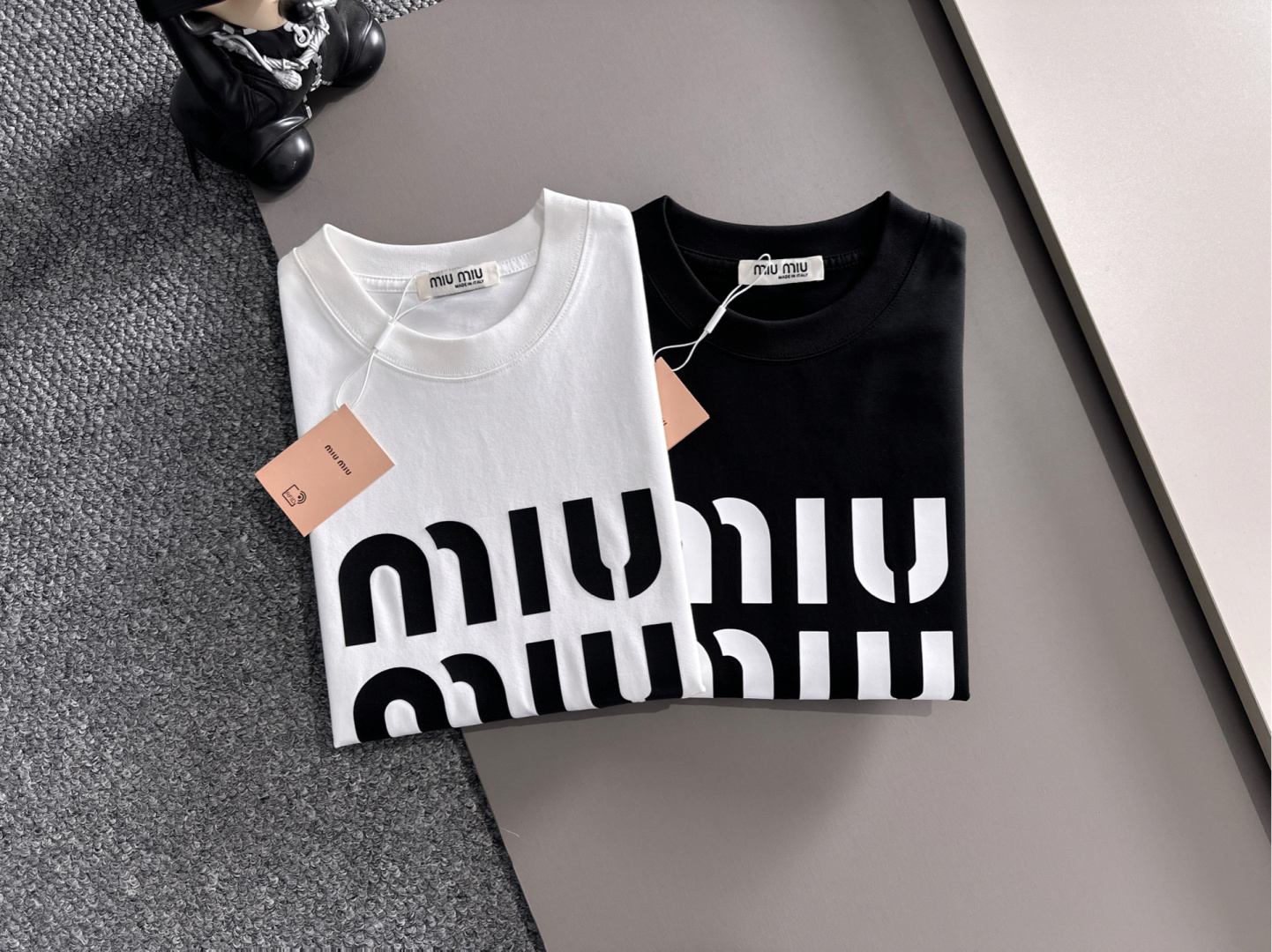 【MIU MIU】半袖 T シャツ