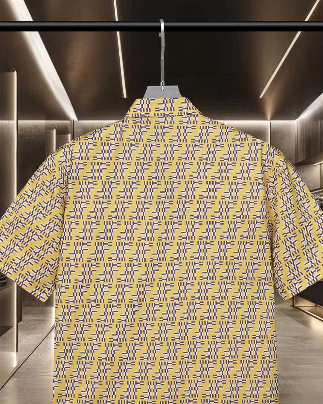 【FENDI】半袖シャツ