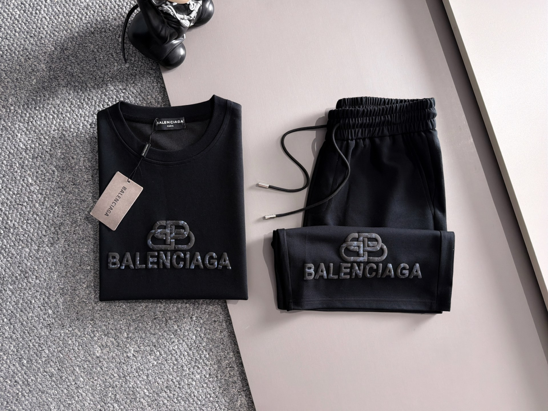 【BALENCIAGA】半袖T シャツショートパンツ セットアップ