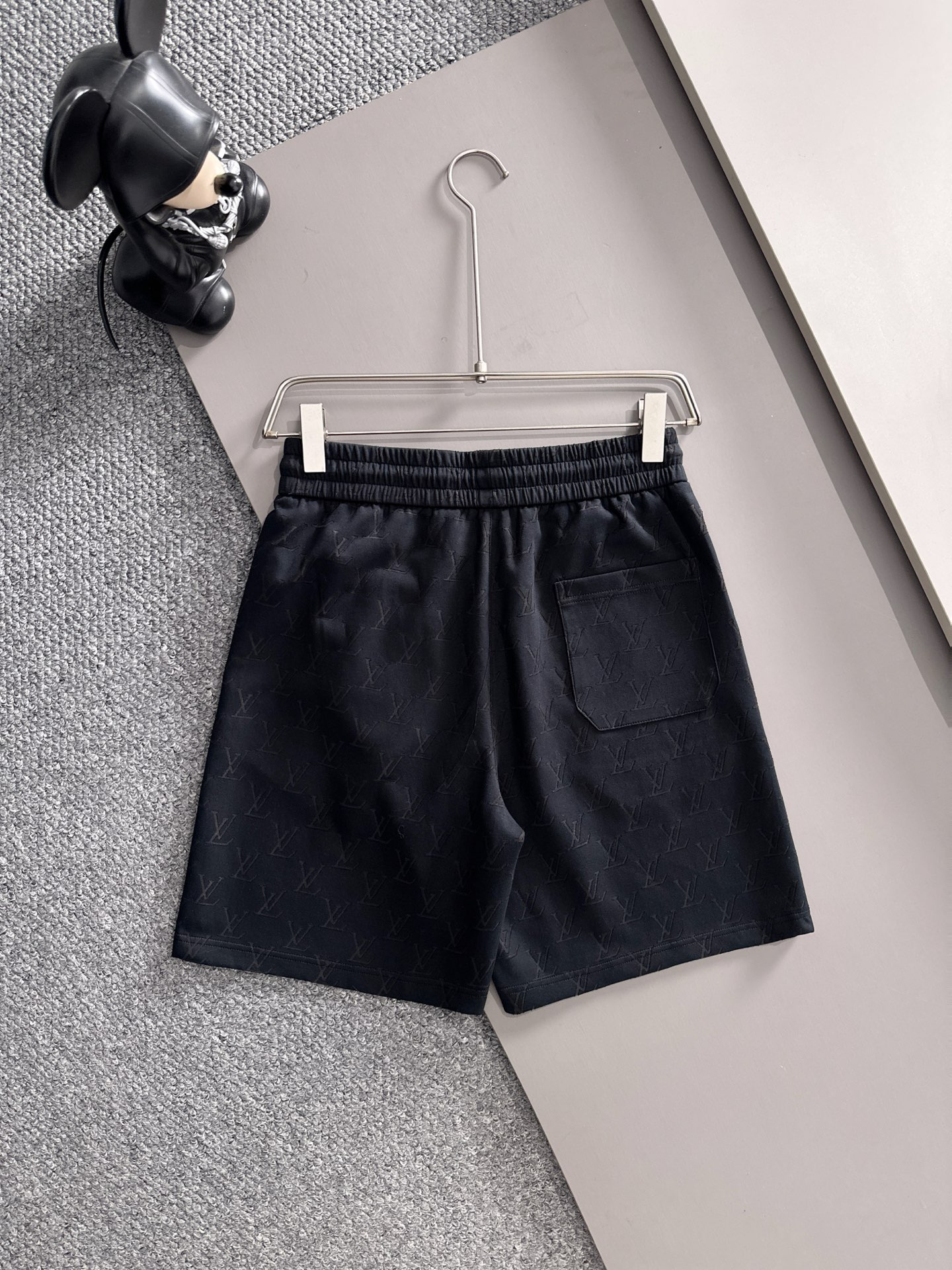 【LOUIS VUITTON】半袖T シャツショートパンツ セットアップ