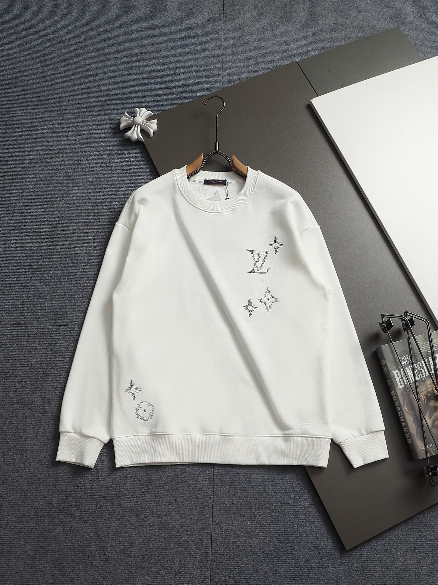 【LOUIS VUITTON】刺繍長袖 T シャツ