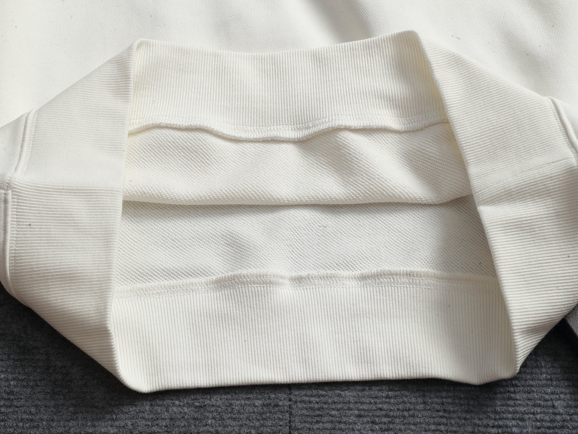 【LOUIS VUITTON】刺繍長袖 T シャツ
